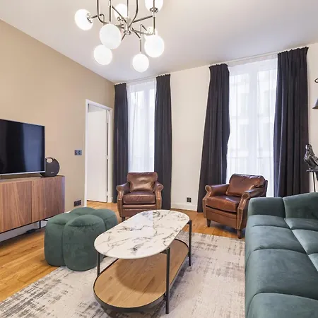 Quinte Flush Apartament *