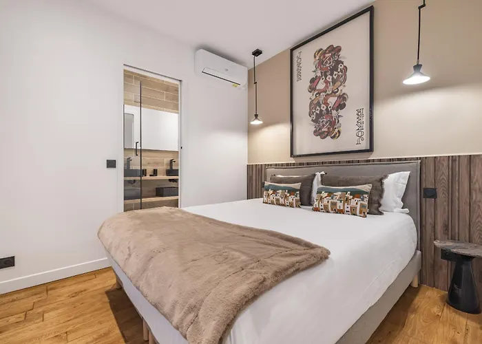 Apartment Quinte Flush