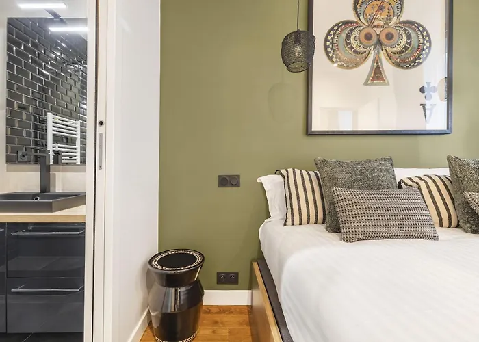 Apartment Quinte Flush *