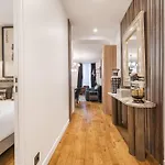 Quinte Flush Apartamento *