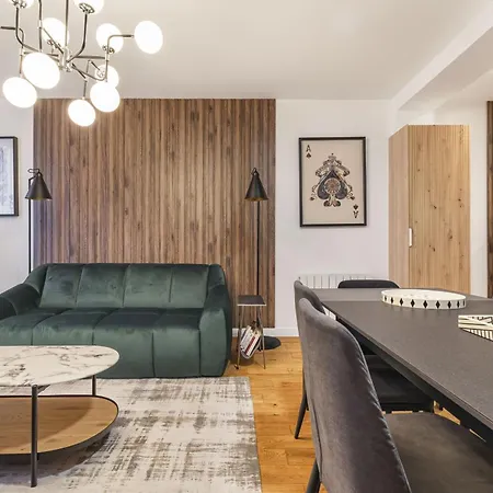 Quinte Flush Apartamento *
